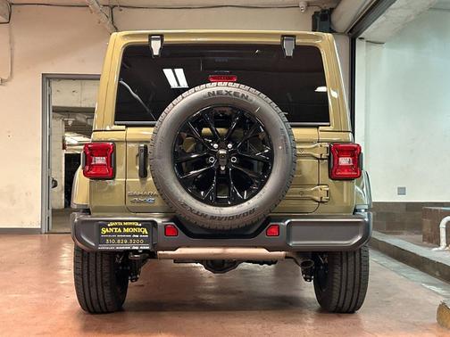 41 2025 Jeep Wrangler 4xe Sahara