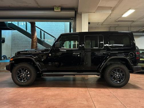 Black Clearcoat 2026 Jeep Wrangler 85th Anniversary