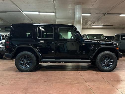 Black Clearcoat 2026 Jeep Wrangler 85th Anniversary