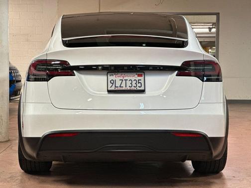 Pearl White Multi-Coat 2024 Tesla Model X Long Range