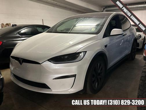 Pearl White Multi-Coat 2024 Tesla Model X Long Range