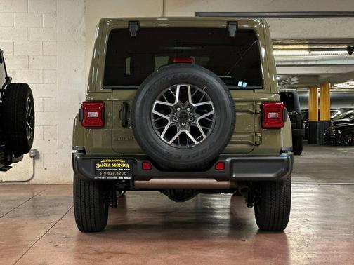 2026 Jeep Wrangler 4-Door Sahara 4x4