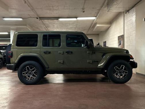 2026 Jeep Wrangler 4-Door Sahara 4x4