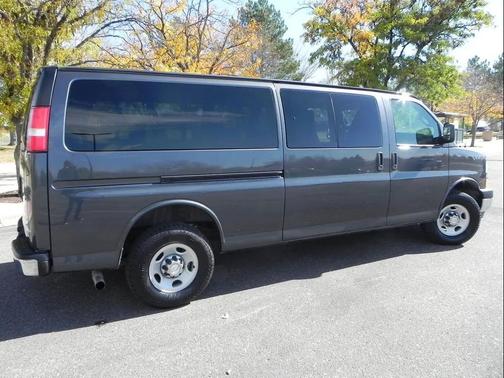 2017 Chevrolet Express 3500 LT