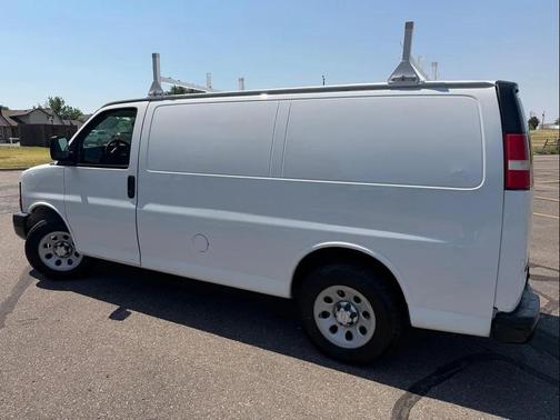 Summit White 2014 Chevrolet Express 1500 Work Van
