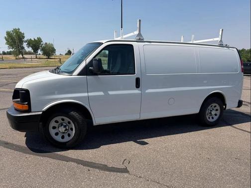 Summit White 2014 Chevrolet Express 1500 Work Van