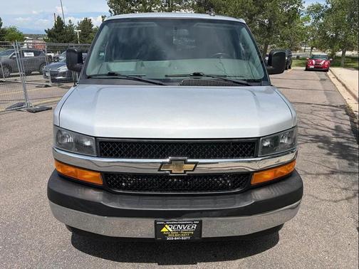 Silver Ice Metallic 2018 Chevrolet Express 3500 LT