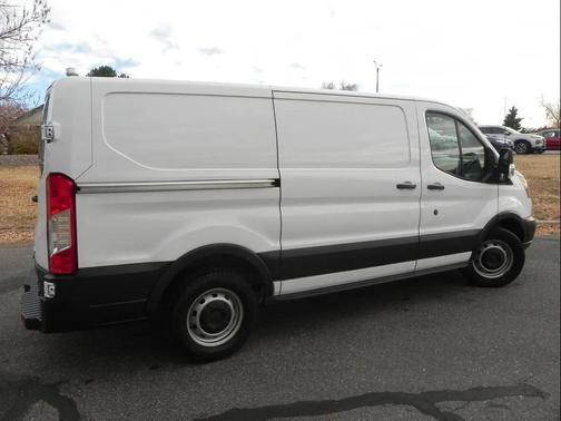2017 Ford Transit-150 XL