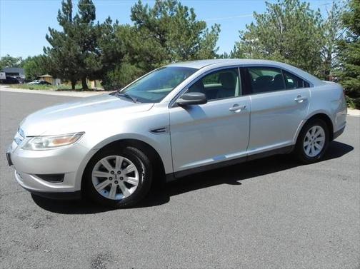 2010 Ford Taurus SE