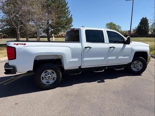Summit White 2019 Chevrolet Silverado 2500 WT