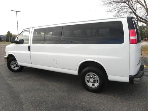 2017 Chevrolet Express 3500 LT