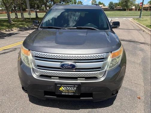 Gray 2014 Ford Explorer XLT
