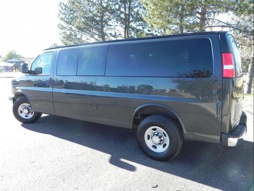 2017 Chevrolet Express 3500 LT