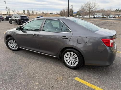 2014 Toyota Camry Hybrid LE