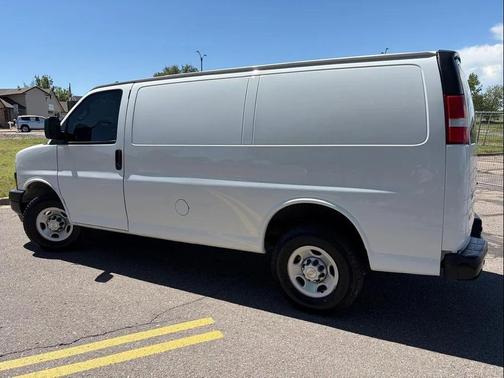Summit White 2020 Chevrolet Express 2500 LT