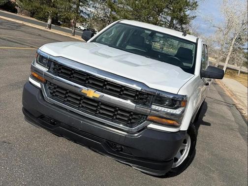 Summit White 2019 Chevrolet Silverado 1500 WT