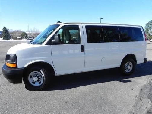 2017 Chevrolet Express 2500 LS
