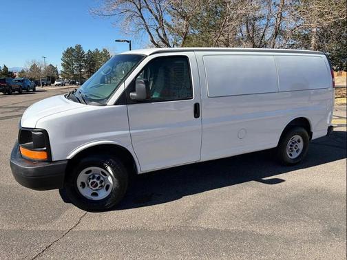 2009 GMC Savana 3500 Base