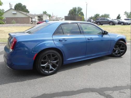 2021 Chrysler 300 Touring