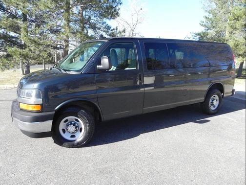 2017 Chevrolet Express 3500 LT