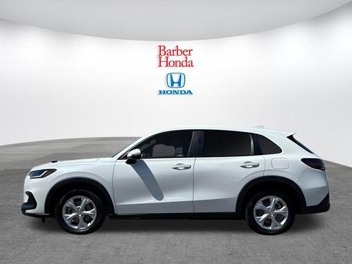 Platinum White Pearl 2024 Honda HR-V