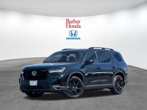 Crystal Black Pearl 2025 Honda Pilot