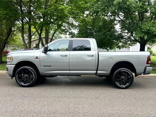 2023 RAM 2500 Laramie Crew Cab 4x4 6'4' Box