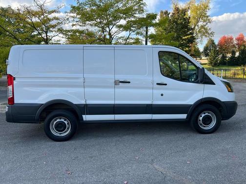 2017 Ford Transit-250 Base