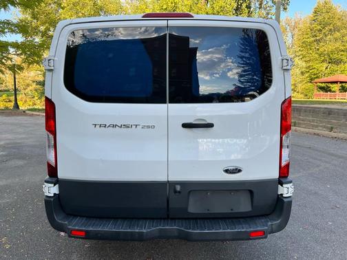 2017 Ford Transit-250 Base