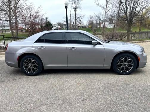 2018 Chrysler 300 S