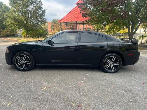 2013 Dodge Charger SXT