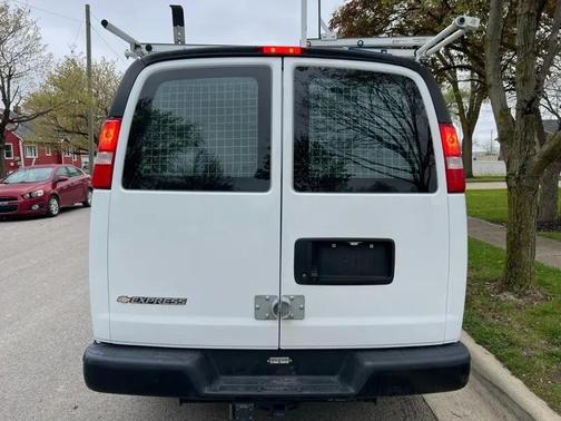 Summit White 2021 Chevrolet Express 2500 LT