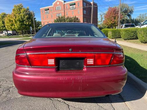 2004 Buick Century Sedan