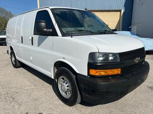 Summit White 2019 Chevrolet Express 2500 Work Van