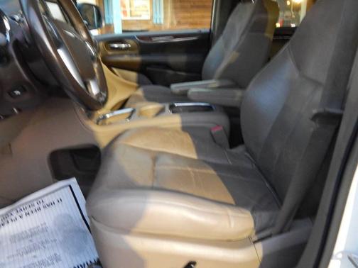 2011 Chrysler Town & Country Limited