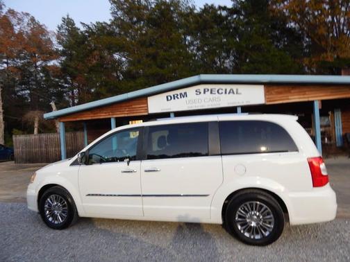 2011 Chrysler Town & Country Limited