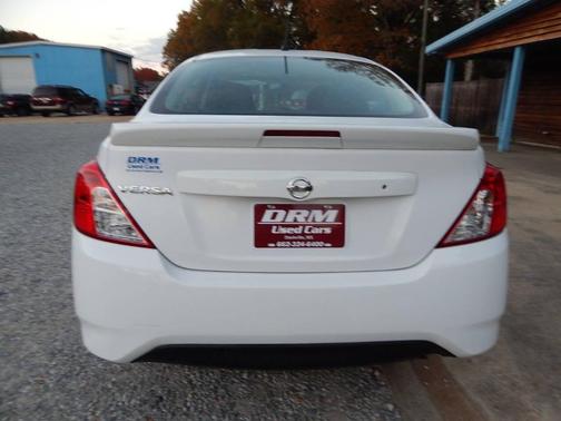 2018 Nissan Versa 1.6 S+