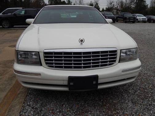 1998 Cadillac DeVille Base