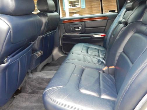 1998 Cadillac DeVille Base