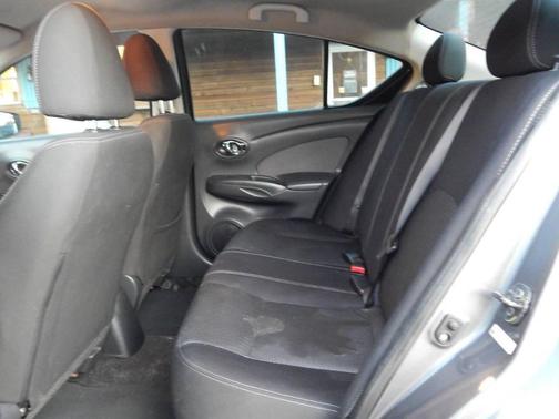 2016 Nissan Versa 1.6 SV