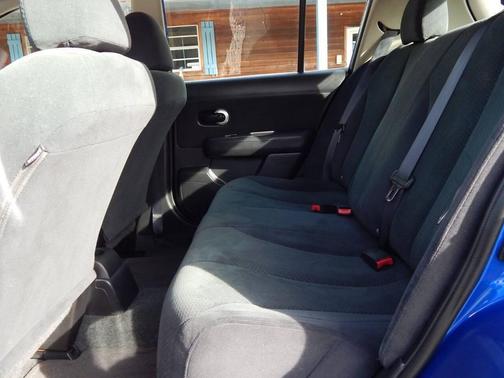 2012 Nissan Versa 1.8 S