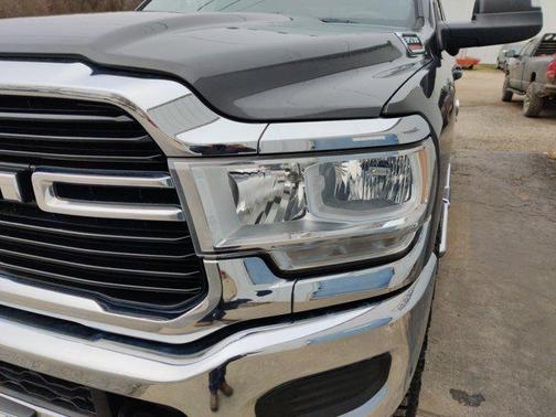 2021 RAM 3500 Tradesman Crew Cab 4x4 6'4' Box