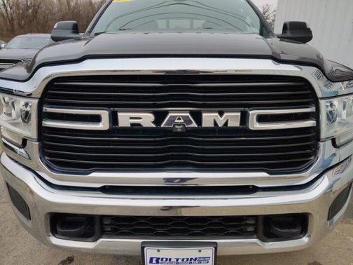 2021 RAM 3500 Tradesman Crew Cab 4x4 6'4' Box