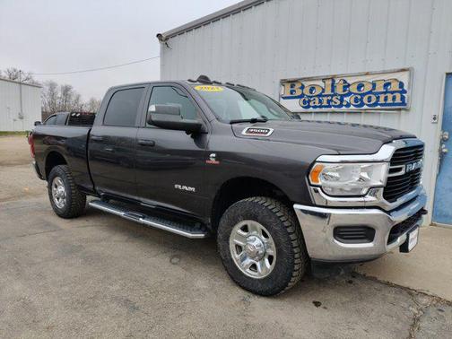 2021 RAM 3500 Tradesman Crew Cab 4x4 6'4' Box