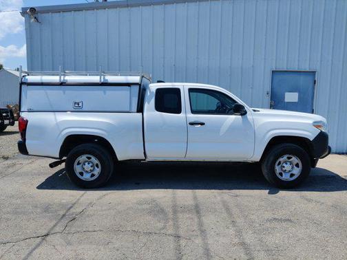 2020 Toyota Tacoma SR