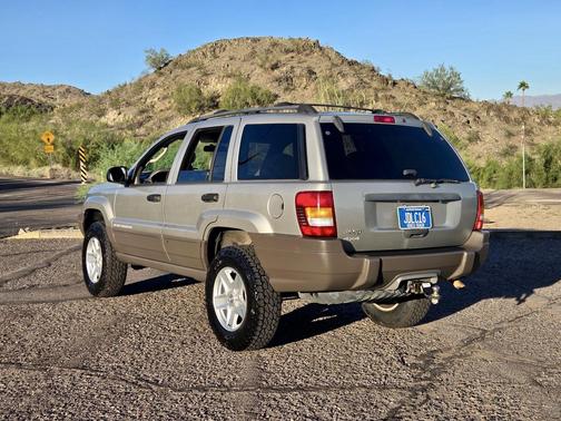 2003 Jeep Grand Cherokee Laredo