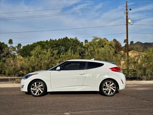 2017 Hyundai Veloster Base