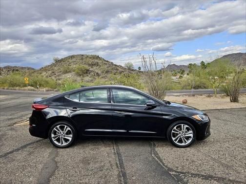 2017 Hyundai ELANTRA Limited