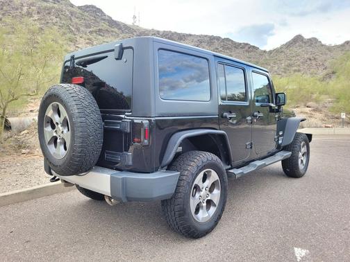 2012 Jeep Wrangler Unlimited Sahara