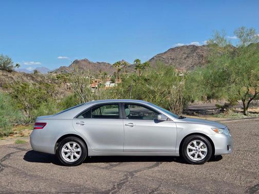 2010 Toyota Camry LE